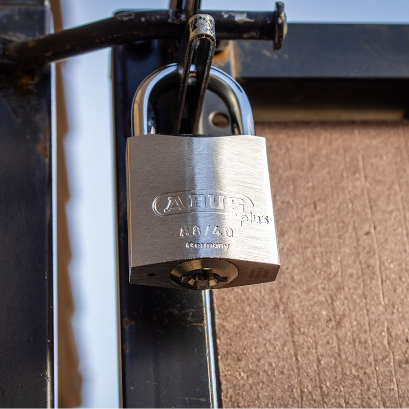 Load image into Gallery viewer, 88/40 Chrome Plated - Brass Padlock