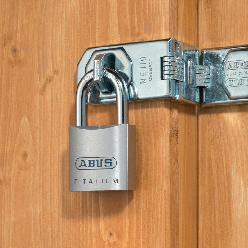 Load image into Gallery viewer, 80TI/40HB40 TITALIUM™ Padlock