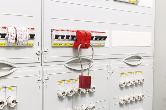 Universal Circuit Breaker E203